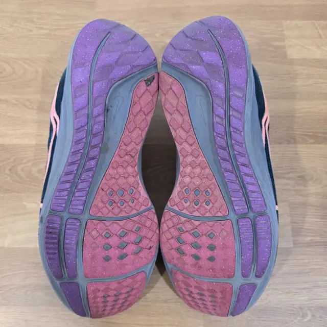 Nike Air Zoom Pegasus 40  'Deep Jungle' - Women's s in Women's - Shoes in Kitchener / Waterloo - Image 9