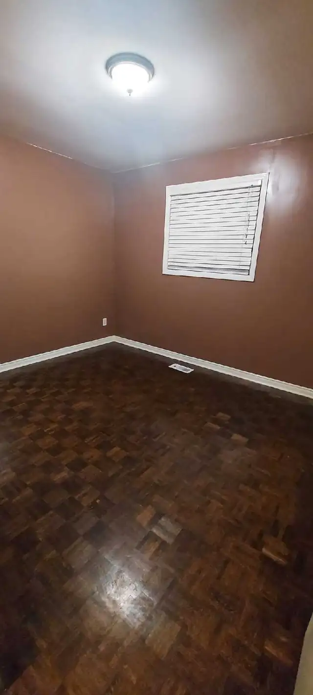 Spacious WALKOUT BASEMENT for rent in Long Term Rentals in Mississauga / Peel Region - Image 3
