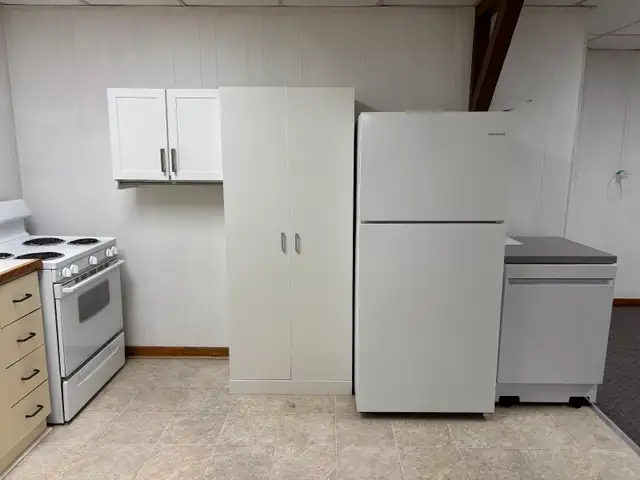 For rent: Smiths Falls Huge 1 Bedroom Apartment - all inclusive