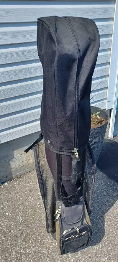 Fairway Black Golf Bag Like New, View more
