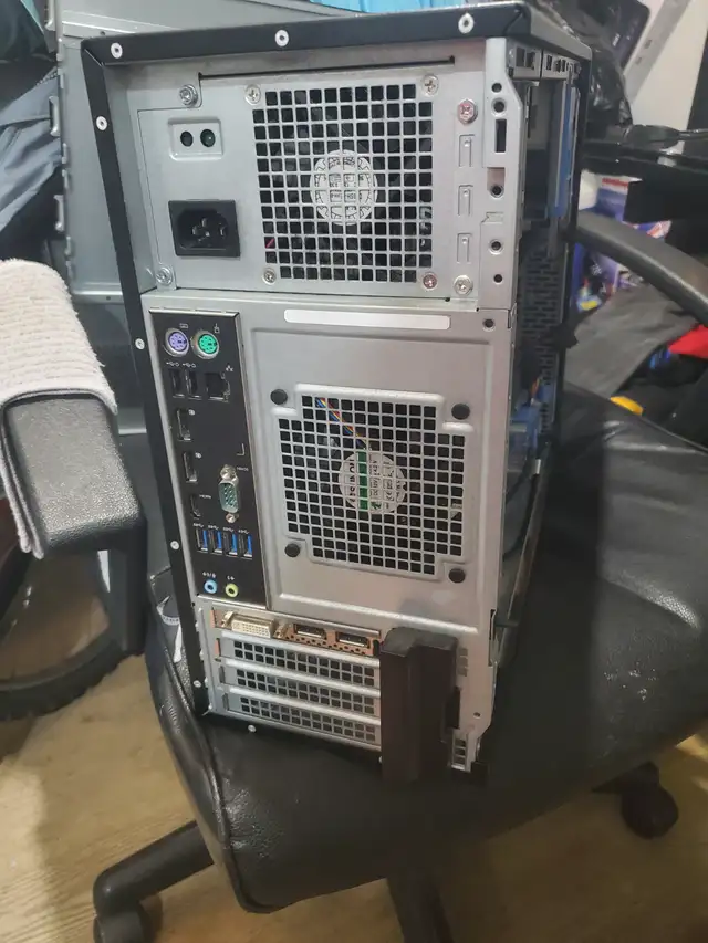 DELL budget PC gaming game Intel Xeon 16GB NVIDIA Quadro 4GB in Desktop Computers in City of Toronto - Image 5