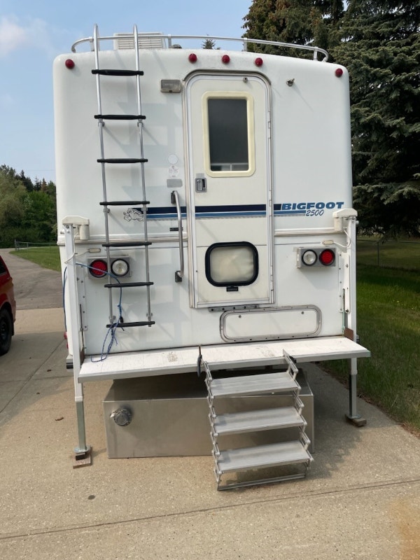 1998 Big Foot Model 2500 11 foot Camper Stony Plain, AB Travel
