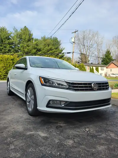 Volkswagen Passat 2018 Comfortline CARFAX 112 000 km – 13990 $ (négociable) Faible kilométrage CARFA...