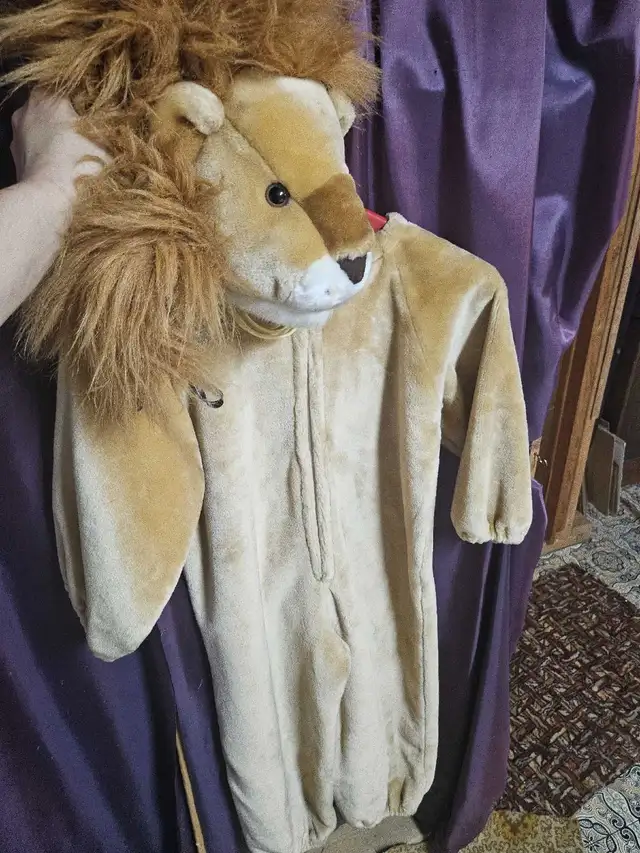 Costume Lion pour enfant 6-7 ans in Costumes in Sherbrooke - Image 8
