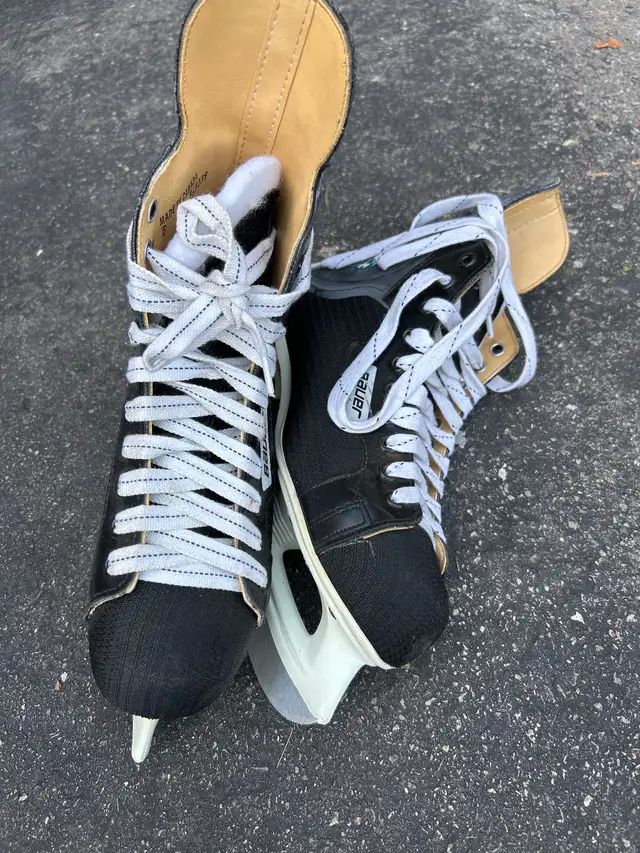 Men ice skates in Skates & Blades in Markham / York Region - Image 2