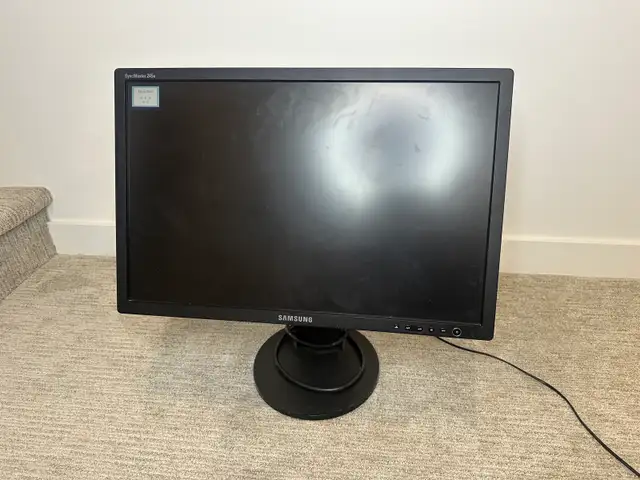 Samsung computer monitor  in Monitors in Calgary - Image 2