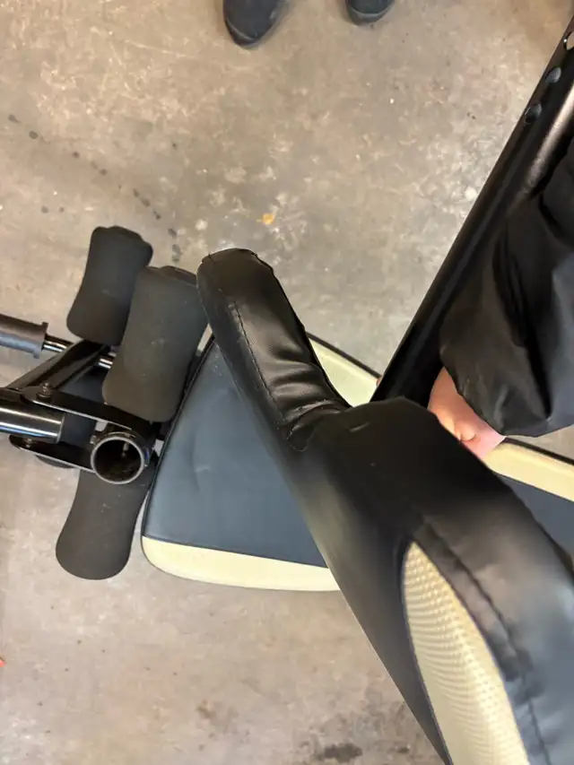 Marcy Two-Piece Olympic Weight Bench in Exercise Equipment in Cranbrook - Image 10
