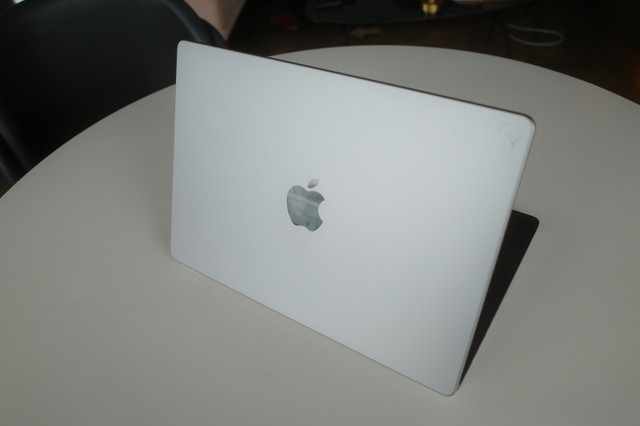 14" M1 Macbook Pro 14" M1 Pro 16GB RAM 512GB SSD in Laptops in City of Toronto - Image 4