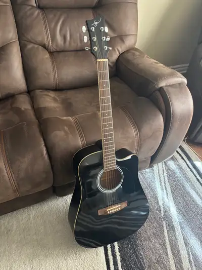 It works good needs new strings it’s used 150 obo electric acoustic guitar. Brand Jay