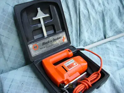 Scie sauteuse elec BlackDecker 2 vit.+coffret.Orange/noire., View more