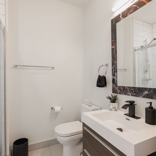 1155 Rue de la Montagne — photo 3