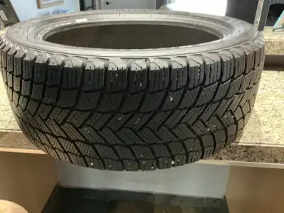 Set of 4 Michelin X Ice Snow winter snow tires in excellent condition. 2.45/45R X 19. Used only one...