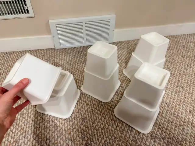 Bed risers in Beds & Mattresses in Calgary - Image 4