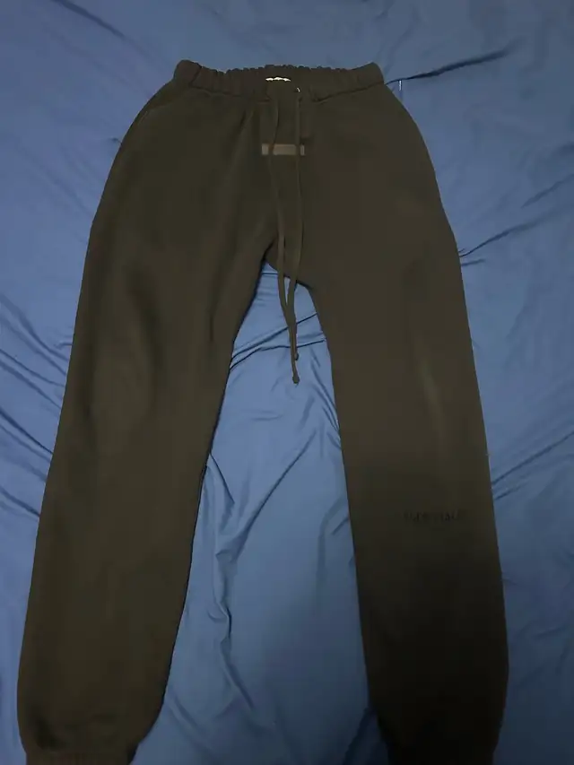 Black Essentials Tracksuit (check description) in Men's in Oshawa / Durham Region - Image 5