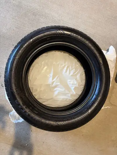 Goodyear Eagle Sport Tires 215 60R17 Set of 4 tires, no rims Tires used for less than 3000km Located...
