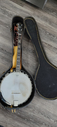 Banjo 4 string Hondo