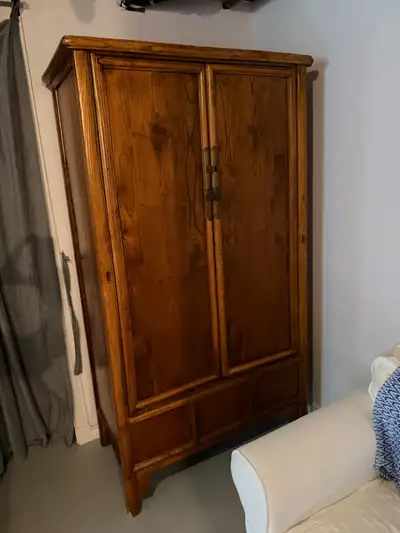 Magnifique armoire en bois, View more