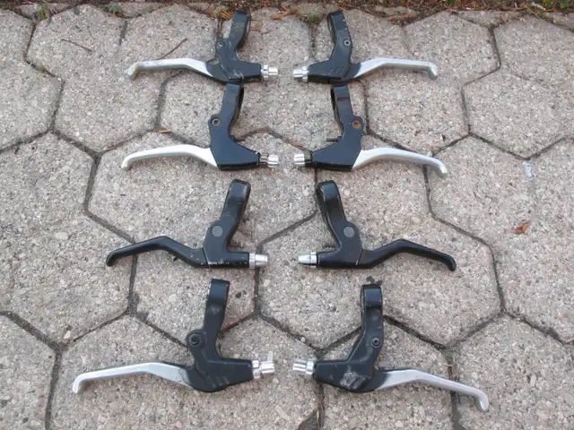 Bicycle bike mountain BMX road  brake levers pairs, great shape in Frames & Parts in City of Toronto - Image 2