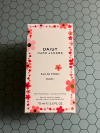 Marc Jacobs Daisy Eau So Fresh Blush perfume