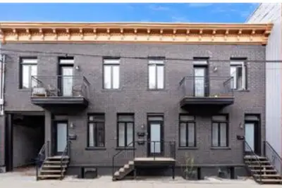 Complètement rénové 5 & 1/2: 3 chambres, une salle de bain et une salle d’eau pour les invités! 5 él...
