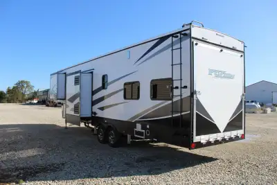 We are looking for a 5th wheel toy hauler. Max 37 ft. Not picky on the year. Very picky about outdoo...