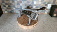 vintage Bloomfield industries Chicago #29 fry cutter 