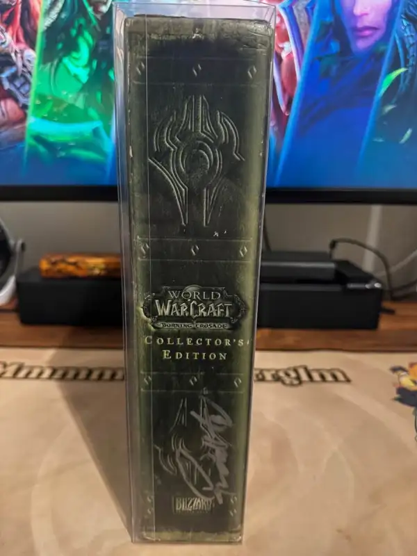 Signed Burning Crusade World of Warcraft Collector Edition in Arts & Collectibles in City of Toronto - Image 7
