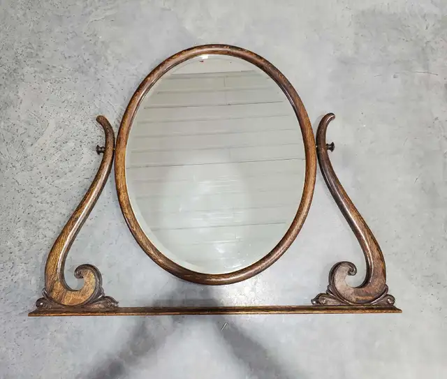 Vintage antique beveled mirror in Arts & Collectibles in Calgary - Image 2
