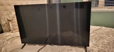 32 inch TCL smart screen, very good condition with with remote, View more