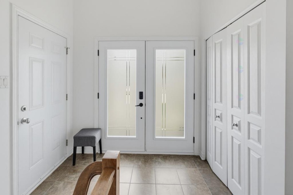 Maison 3 chambres à Gatineau – Spa, piscine, garage fermé 2