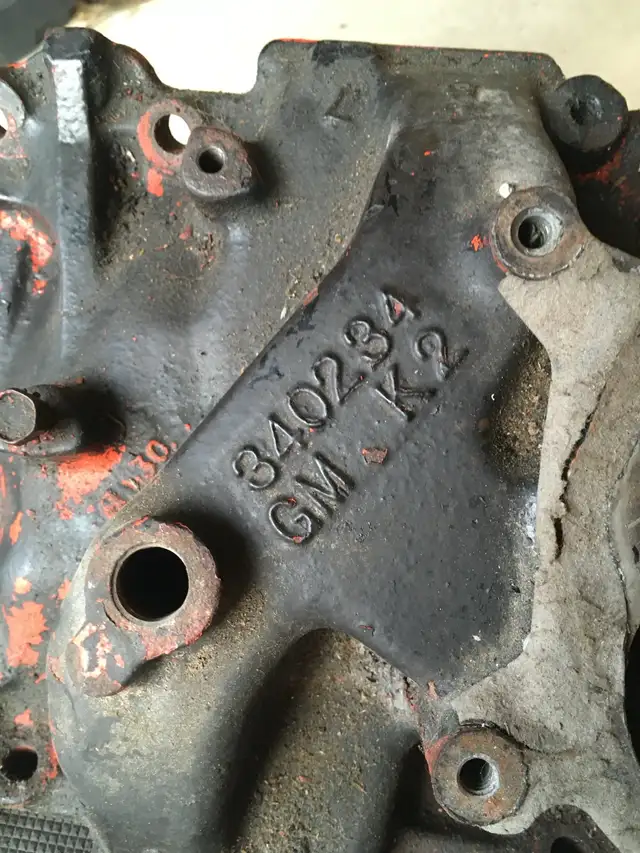 SBC intake manifold in Engine & Engine Parts in Barrie - Image 3