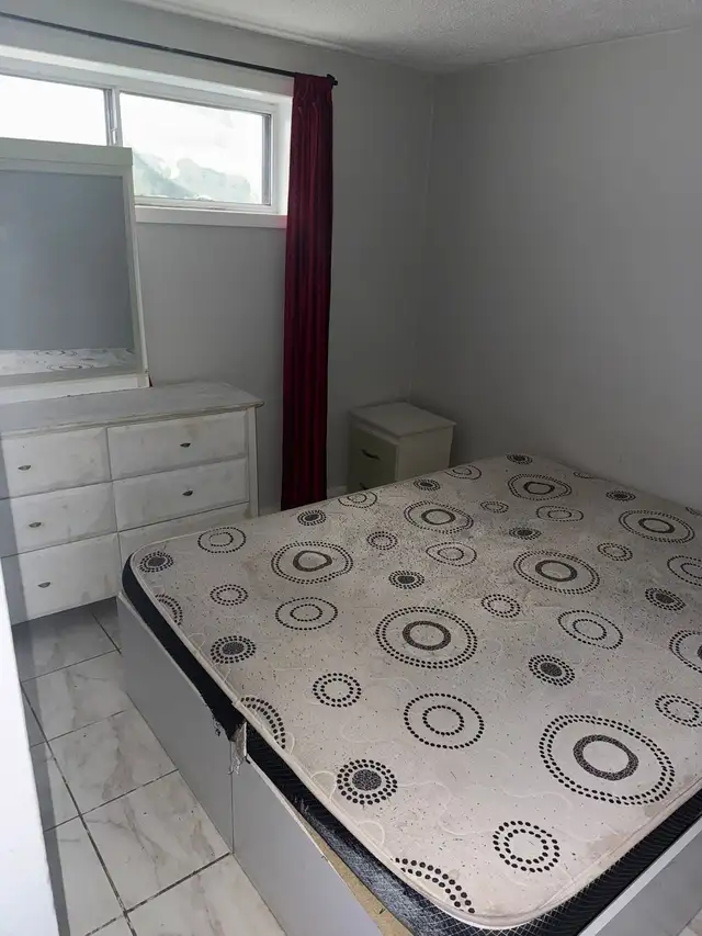 Furnished room available for girls in Room Rentals & Roommates in City of Toronto - Image 5