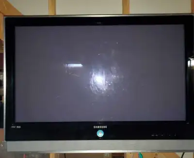 Samsung TV 42", View more