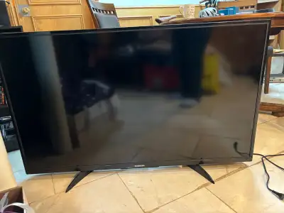 (FOR PARTS) Toshiba Fire TV 50”
