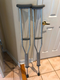 Crutches & Foot Braces Gently Used All Sizes Mavis Rd and 401