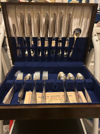 VINTAGE WM Rogers 1865 Triple Plate cutlery set in box. 
