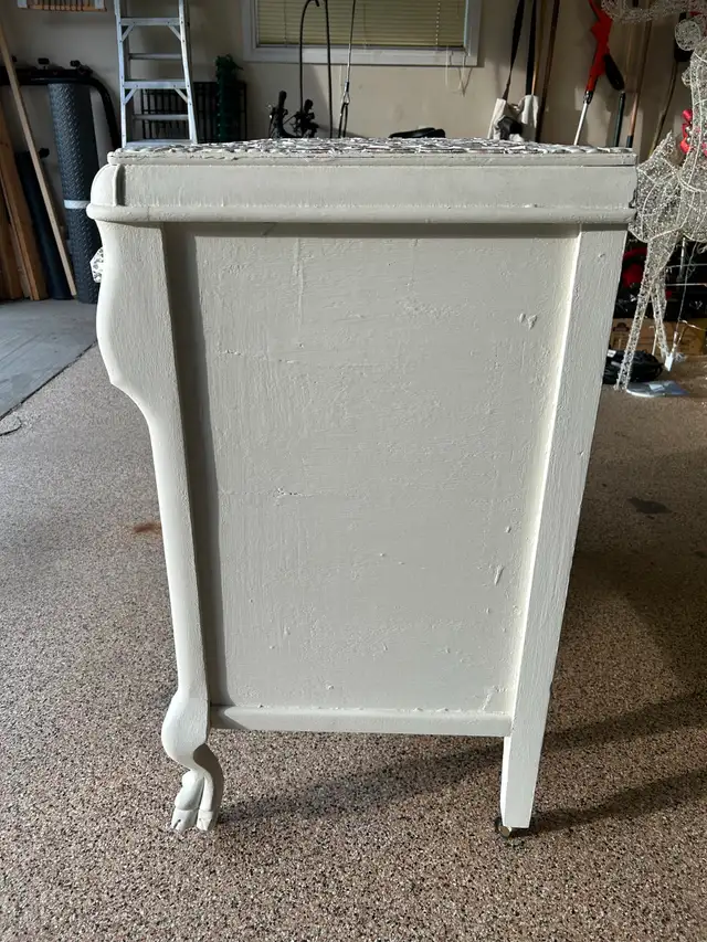 Antique White Claw Dresser with Mirror in Dressers & Wardrobes in Edmonton - Image 5