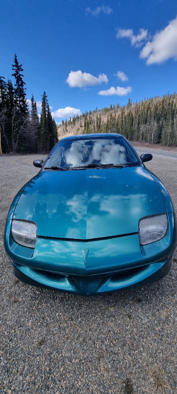 1999 Sunfire for Sale in Cars & Trucks in Whitehorse - Image 2