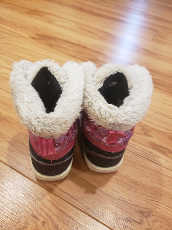 2 pairs of Size 10 toddler winter boots in good used condition in Clothing - 4T in Winnipeg - Image 4