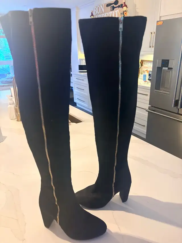 Dress boots in Women's - Shoes in Oshawa / Durham Region - Image 4
