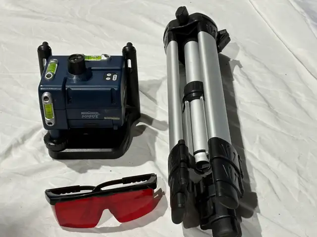 Mastercraft Hawkeye Laser Level Kit with Tripod & Case in Hand Tools in Oakville / Halton Region - Image 6