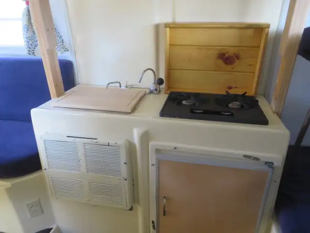 1975 Trillium Camper Trailer in Travel Trailers & Campers in New Glasgow - Image 6
