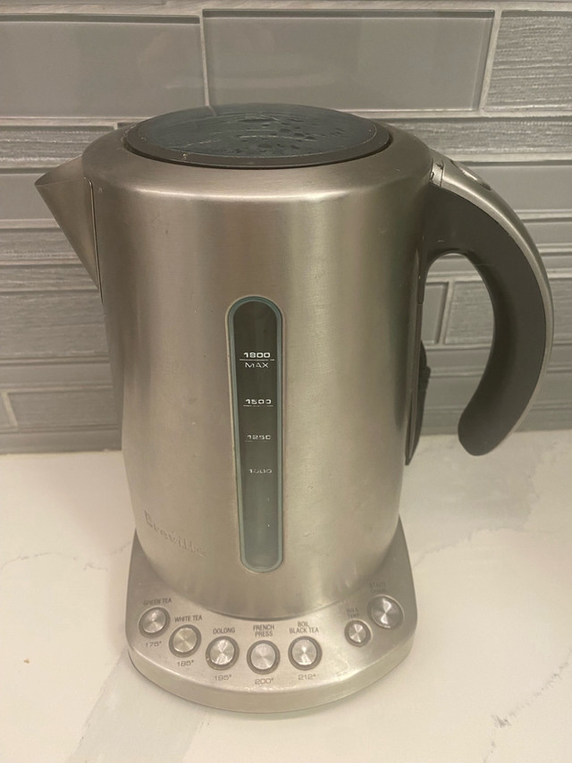 Breville Variable-Temperature Tea & Coffee Kettle in Other in Markham / York Region - Image 3