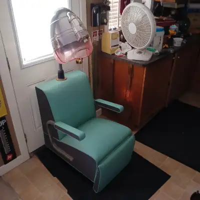 Great condition... 1950's Salon Hair Dryer. Seafoam green recliner. Designed after the space race. O...