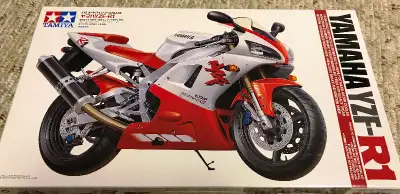 Tamiya 1/12 Yamaha YZF-R1, View more