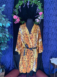 Vintage 1990s Leopard Print Silky Robe, 90s, Flowy Leopard
