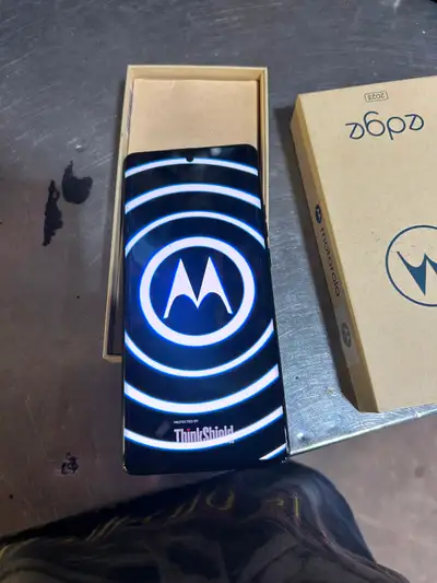 Motorola edge 2020 like new, View more