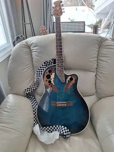 Guitare Acousti Et Electric, View more
