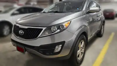 Well maintained, daily driver, regular oil changes at Active Green Ross. Winter tires included. • Ki...