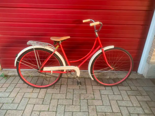 Bicycles and snowblowers for sale July 11  385 Dunvegan Drive. in Other in Kitchener / Waterloo - Image 4